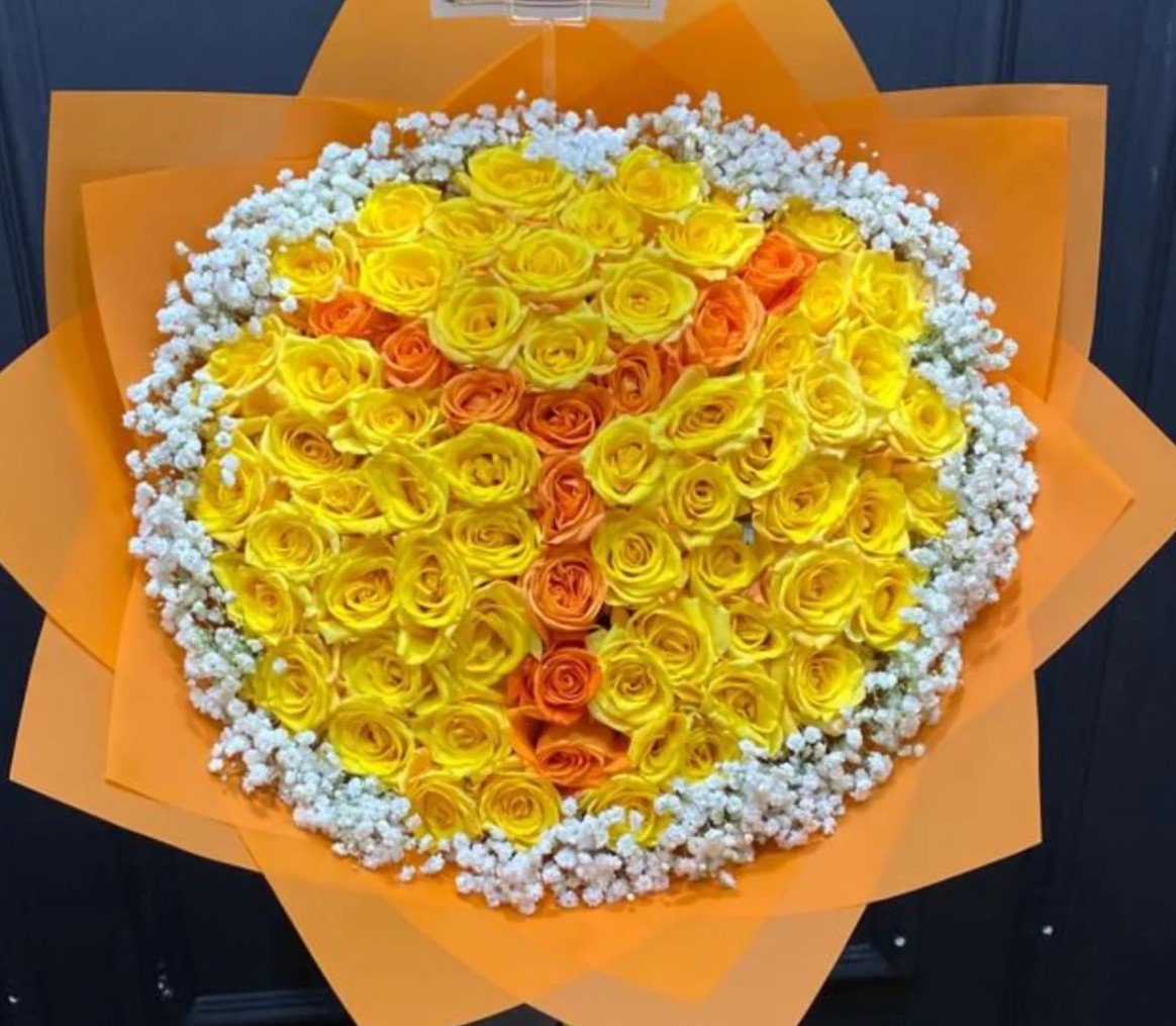 Florist Jakarta Buket Huruf: Buket Huruf Bunga Mawar Premium - Buket Wisuda Mewah - kode WF-BKH-C-01