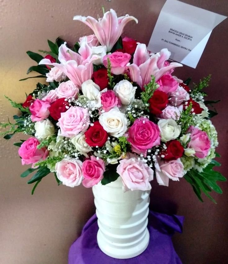 Bunga Meja Tulip Cantik - Rangkaian Bunga Dekorasi Spesial (Bunga Meja) dari Florist Jakarta, kode WF-BM-G-07