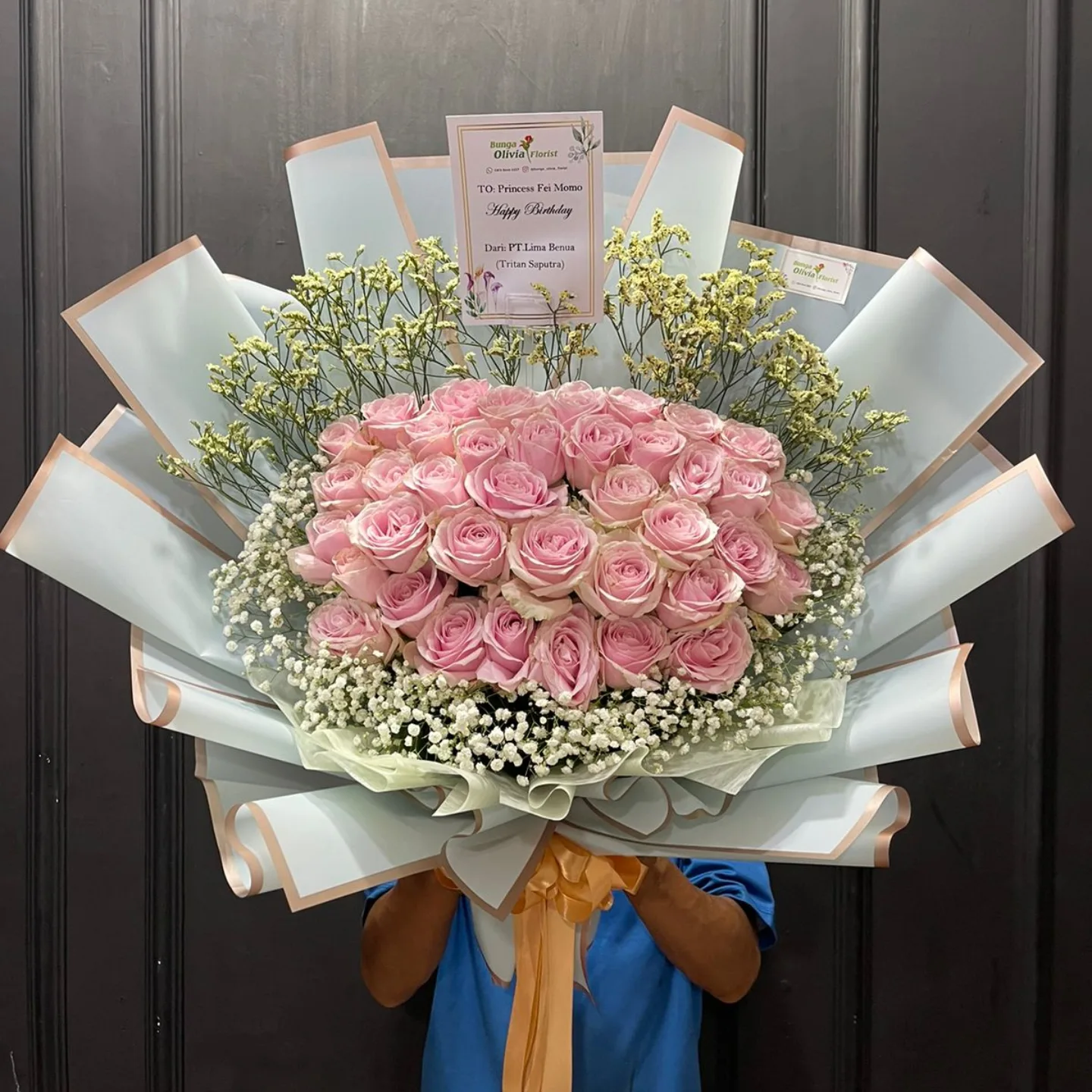 Florist Jakarta Hand Bouquet: Buket Bunga Mawar Velvet Merah - Hand Bouquet Mewah - kode WF-BK-E-03