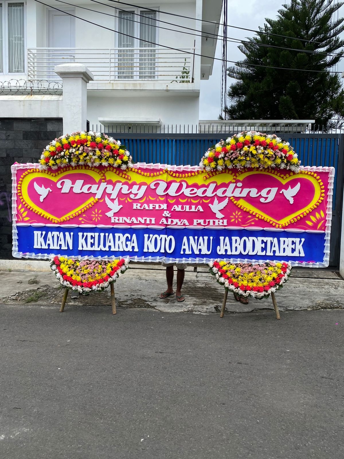 Bunga Papan Jumbo 1.5x2m - 2 Jambul Wedding & Grand Opening Premium (Papan Bunga Jumbo) dari Florist Jakarta, kode WF-BP-JBO-F01